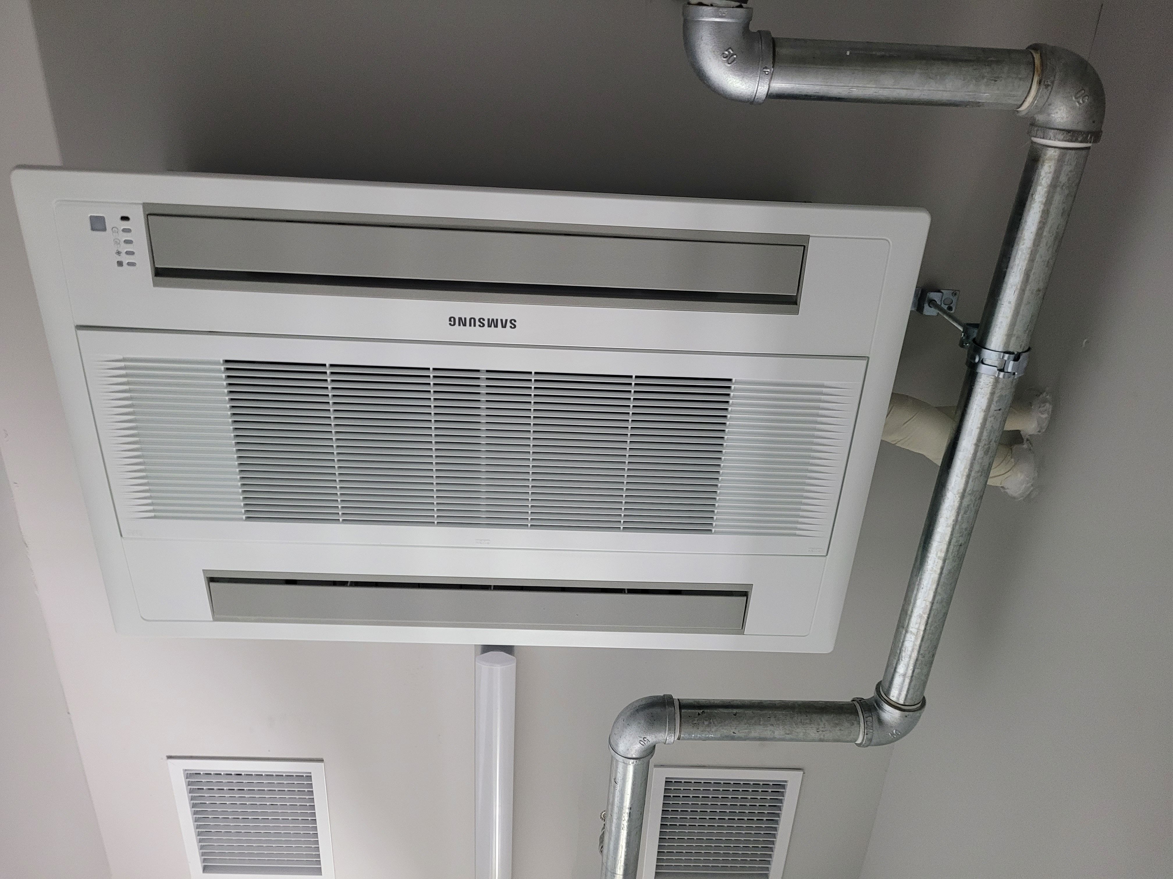 2000769928_BoOJekq6_48d1c1ac4b760a55bbcf464678abb188718935a1.jpg 이미지크게보기