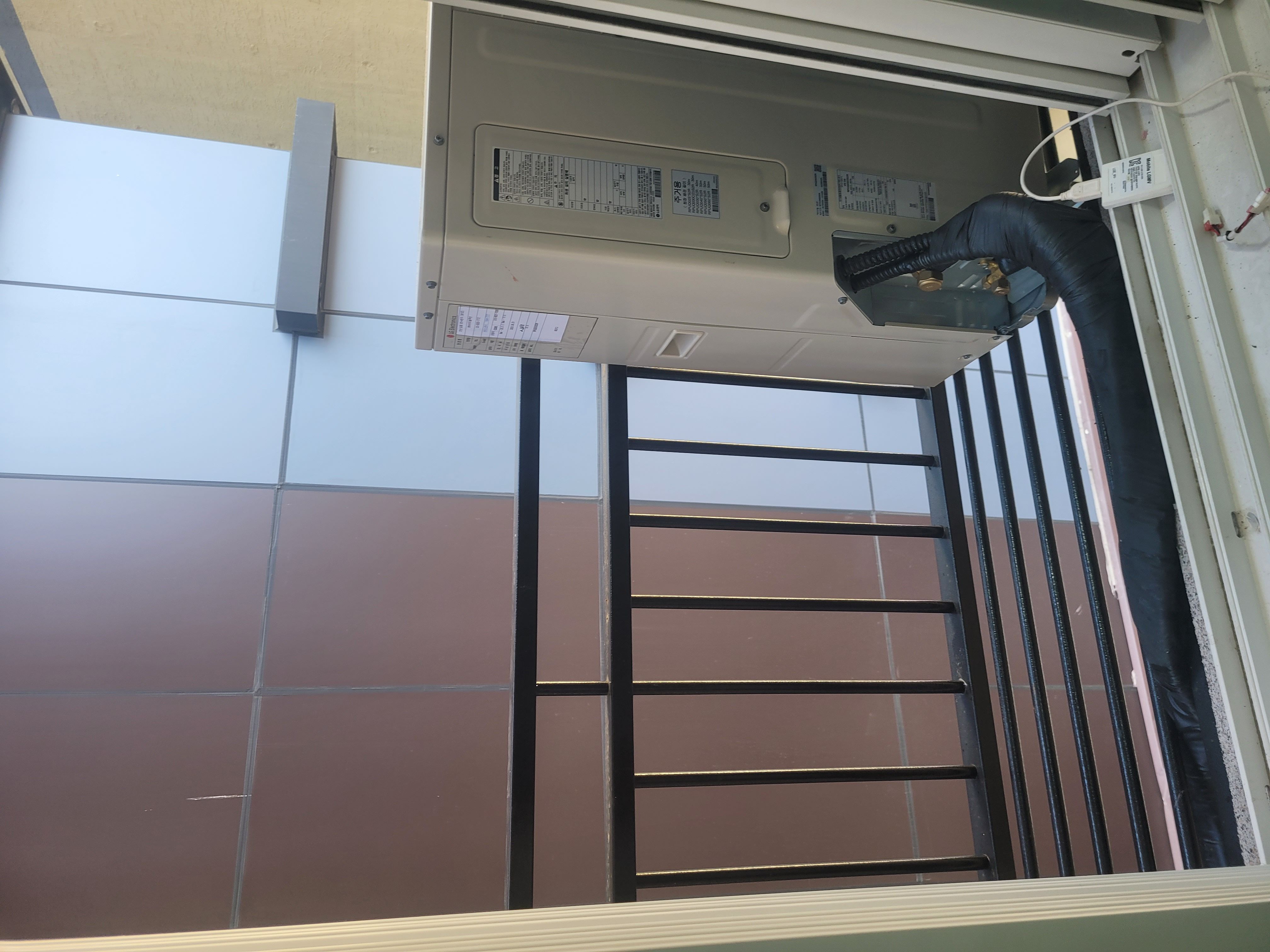 2000769928_OcriWzpn_351a84dff1d5c01e2a2c8342d957061cfd1b437e.jpg 이미지크게보기