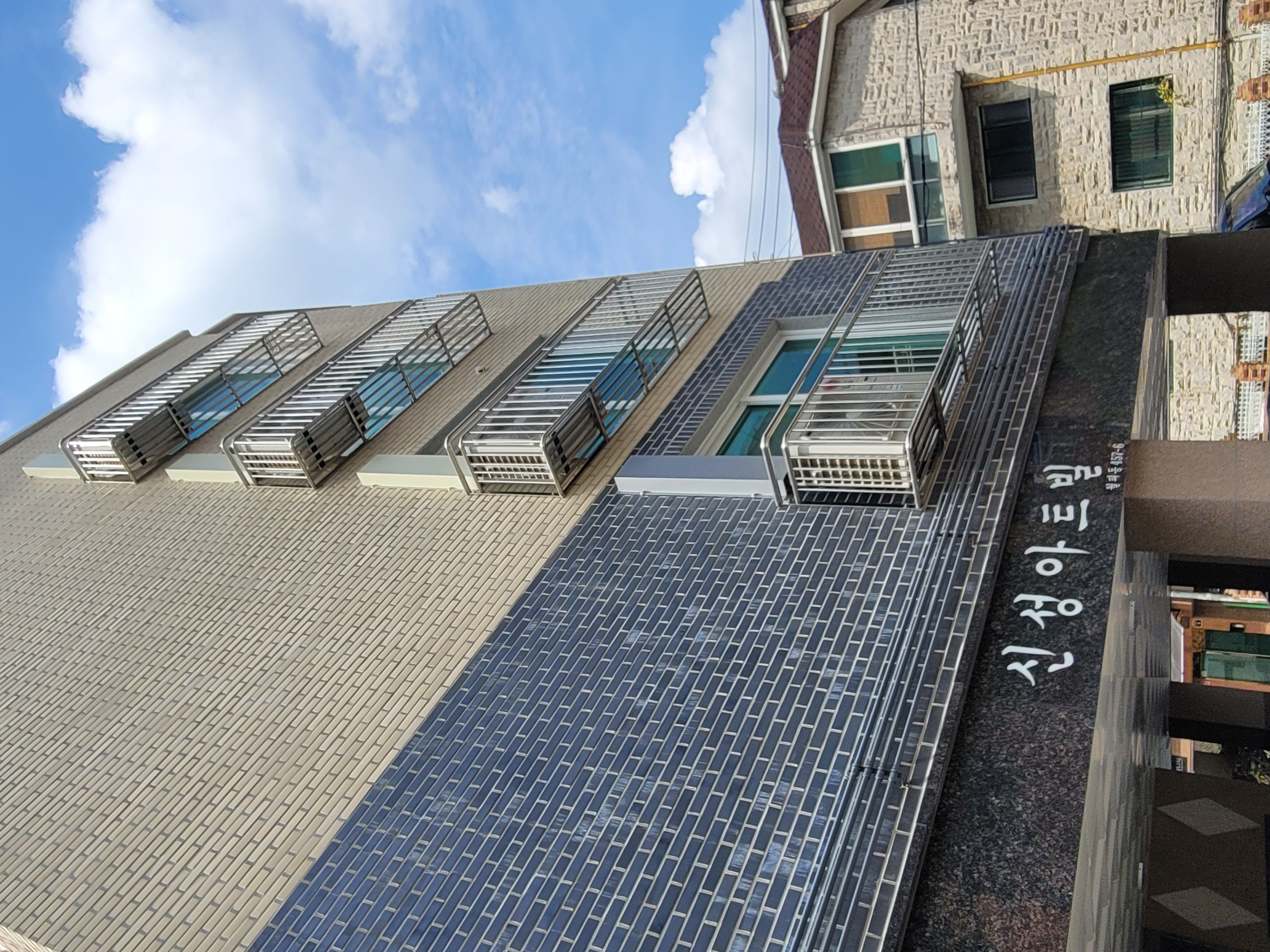 2000769928_YNgXjJmu_8d4489c06d8e65277c6bf344b203b47550c4a791.jpg 이미지크게보기