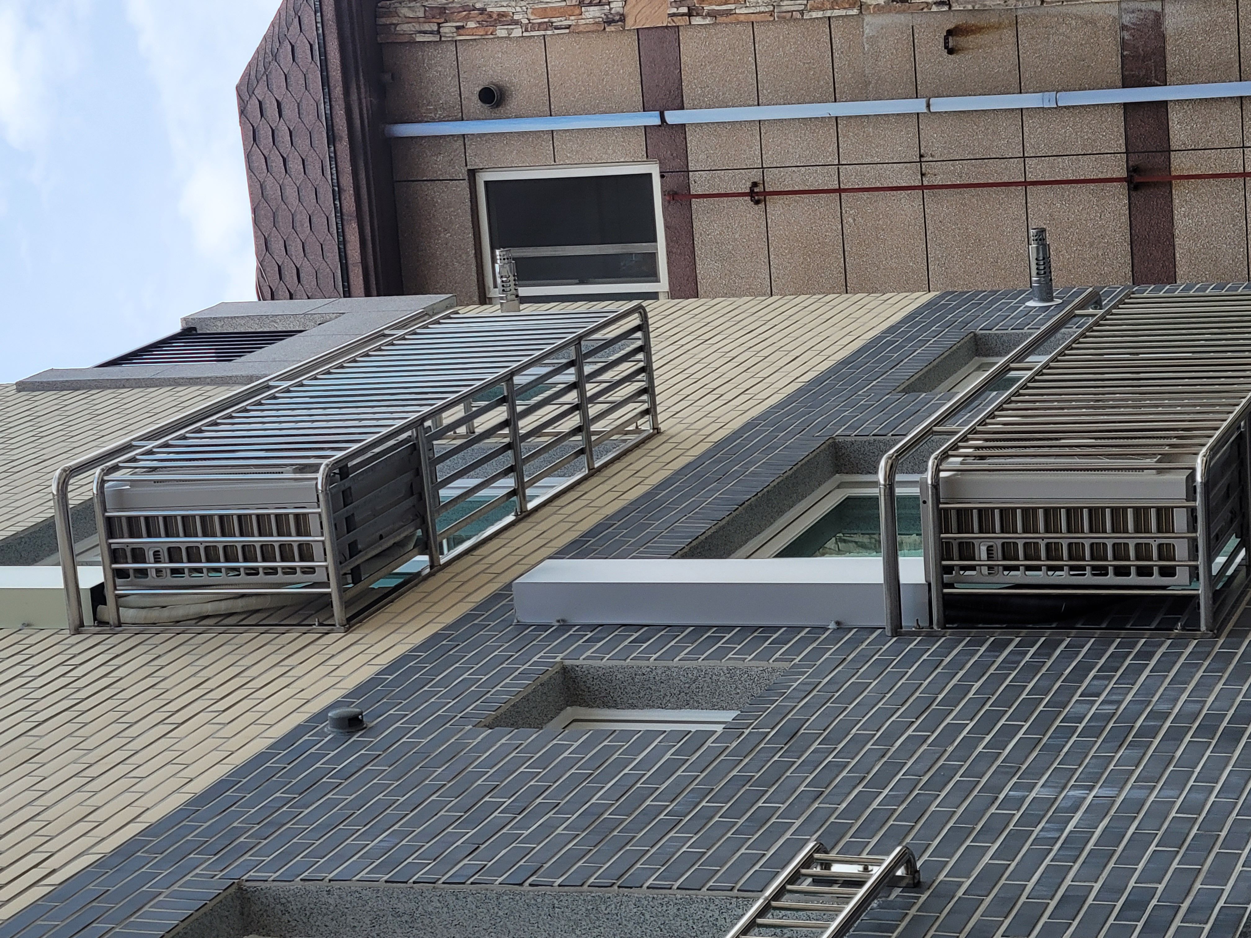 2000769928_dXLR0TFM_2fd89cc9cd84412444865692dbe6bdf5311afbd2.jpg 이미지크게보기